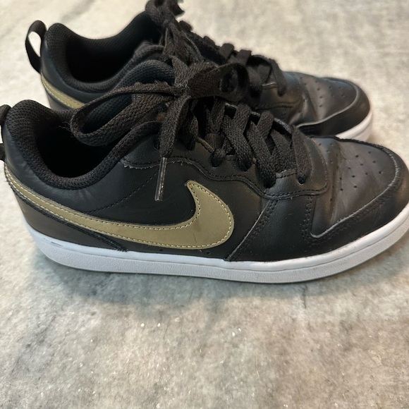 Nike Other - Black and Gold Sneakers